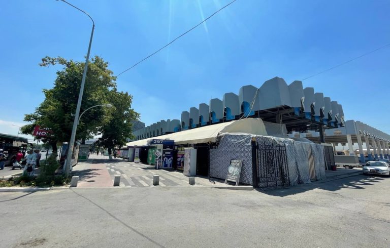 Toshkentdagi «Risovyy» bozori kimoshdi savdosiga qo‘yildi