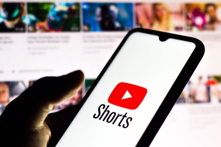 YouTube қисқа видеоларни ўз ўзига тақиқлаш функциясини синовдан ўтказади
