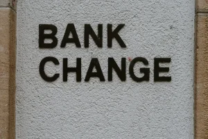 Markaziy bank soxta bank haqida ogohlantirdi