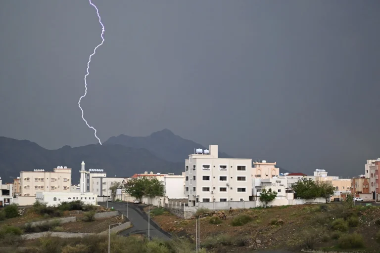 Husiychilar va Eron: Saudiyaga hujumlar mustaqilligi masalasi